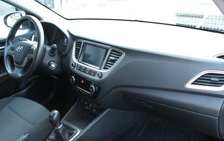 Hyundai Solaris II рестайлинг, 2019 год, 1 340 000 рублей, 5 фотография