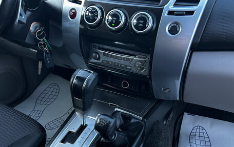 Mitsubishi Pajero Sport II рестайлинг, 2014 год, 2 050 000 рублей, 16 фотография