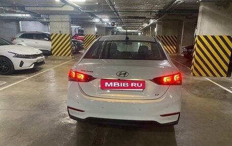 Hyundai Solaris II рестайлинг, 2018 год, 1 700 000 рублей, 4 фотография