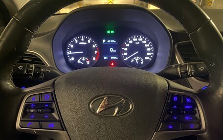 Hyundai Solaris II рестайлинг, 2018 год, 1 700 000 рублей, 12 фотография