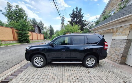 Toyota Land Cruiser Prado 150 рестайлинг 2, 2016 год, 3 890 000 рублей, 9 фотография