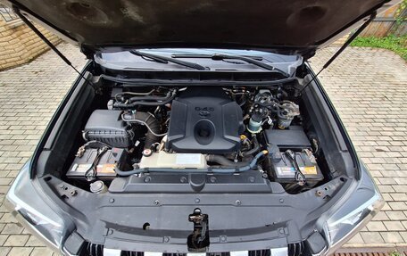 Toyota Land Cruiser Prado 150 рестайлинг 2, 2016 год, 3 890 000 рублей, 7 фотография