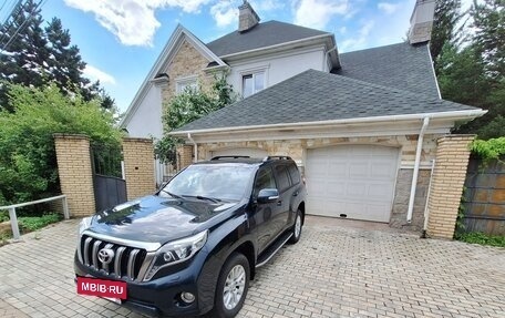 Toyota Land Cruiser Prado 150 рестайлинг 2, 2016 год, 3 890 000 рублей, 12 фотография