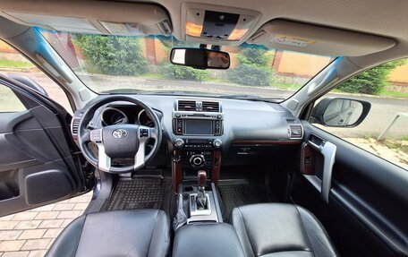 Toyota Land Cruiser Prado 150 рестайлинг 2, 2016 год, 3 890 000 рублей, 21 фотография