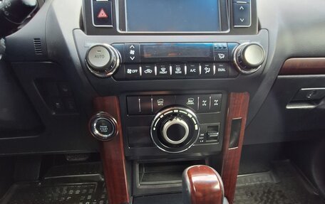 Toyota Land Cruiser Prado 150 рестайлинг 2, 2016 год, 3 890 000 рублей, 22 фотография