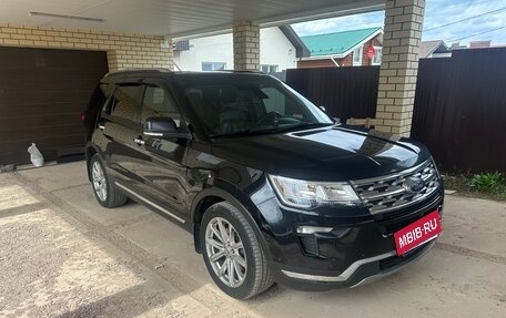 Ford Explorer VI, 2018 год, 2 990 000 рублей, 3 фотография