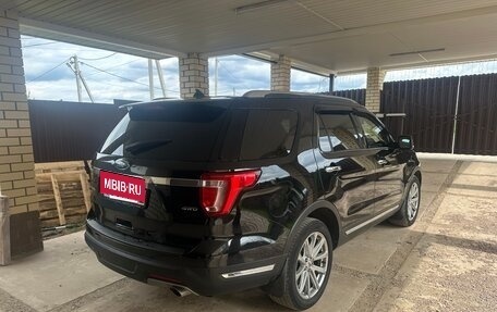 Ford Explorer VI, 2018 год, 2 990 000 рублей, 4 фотография