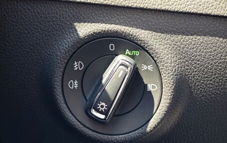 Skoda Superb III рестайлинг, 2021 год, 2 880 000 рублей, 13 фотография