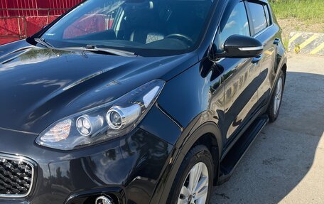 KIA Sportage IV рестайлинг, 2018 год, 2 100 000 рублей, 2 фотография