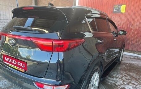 KIA Sportage IV рестайлинг, 2018 год, 2 100 000 рублей, 5 фотография