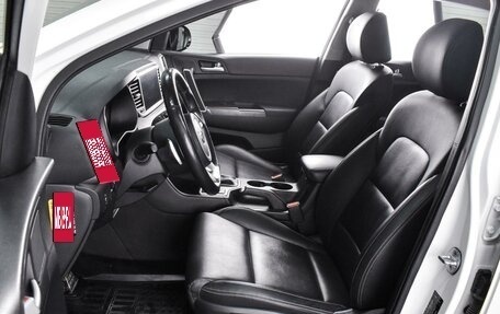 KIA Sportage IV рестайлинг, 2018 год, 1 999 000 рублей, 10 фотография