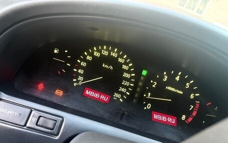 Nissan Maxima VIII, 2000 год, 250 000 рублей, 15 фотография