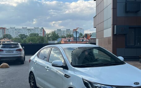 KIA Rio III рестайлинг, 2011 год, 705 000 рублей, 2 фотография