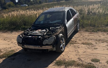 Mercedes-Benz C-Класс, 2001 год, 300 000 рублей, 40 фотография