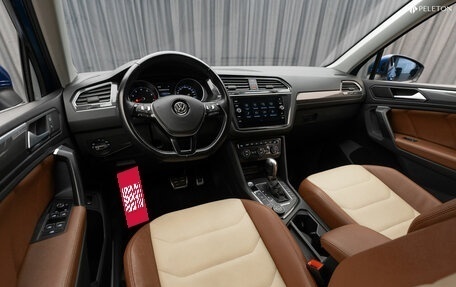 Volkswagen Tiguan II, 2018 год, 2 080 000 рублей, 9 фотография