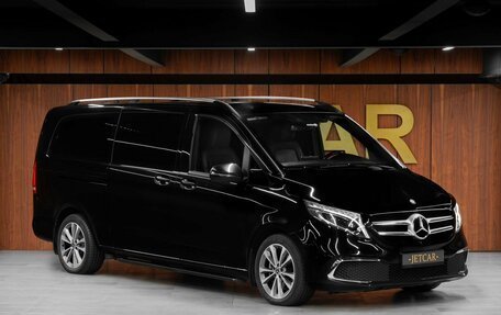 Mercedes-Benz V-Класс, 2017 год, 13 000 000 рублей, 3 фотография