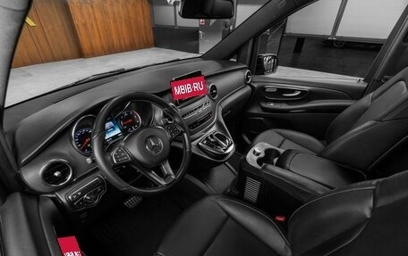 Mercedes-Benz V-Класс, 2017 год, 13 000 000 рублей, 9 фотография
