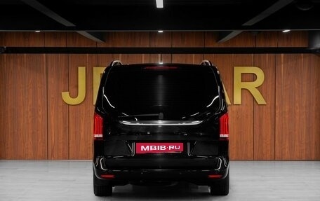 Mercedes-Benz V-Класс, 2017 год, 13 000 000 рублей, 5 фотография