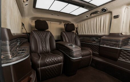 Mercedes-Benz V-Класс, 2017 год, 13 000 000 рублей, 18 фотография