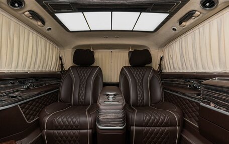 Mercedes-Benz V-Класс, 2017 год, 13 000 000 рублей, 19 фотография