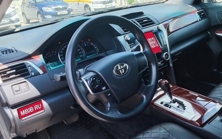 Toyota Camry, 2013 год, 1 690 000 рублей, 10 фотография