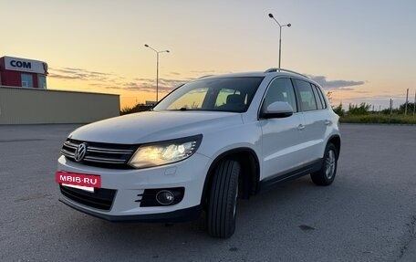 Volkswagen Tiguan I, 2012 год, 1 399 999 рублей, 2 фотография