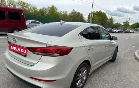 Hyundai Elantra VI рестайлинг, 2018 год, 1 650 000 рублей, 4 фотография