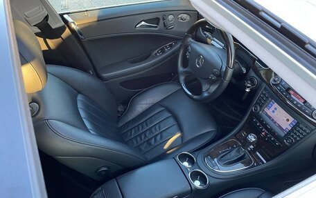Mercedes-Benz CLS, 2005 год, 2 500 000 рублей, 16 фотография