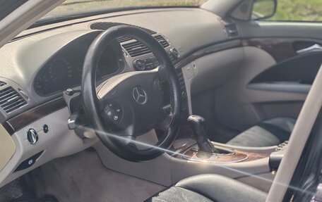 Mercedes-Benz E-Класс, 2003 год, 530 000 рублей, 5 фотография