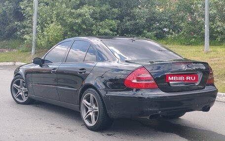 Mercedes-Benz E-Класс, 2003 год, 530 000 рублей, 3 фотография