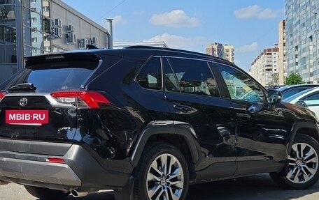 Toyota RAV4, 2021 год, 2 999 000 рублей, 5 фотография