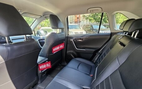 Toyota RAV4, 2021 год, 2 999 000 рублей, 7 фотография