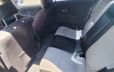 Mitsubishi Carisma I, 2002 год, 250 000 рублей, 12 фотография