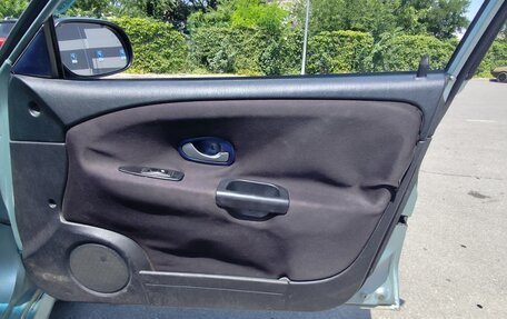 Mitsubishi Carisma I, 2002 год, 250 000 рублей, 13 фотография