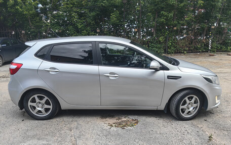 KIA Rio III рестайлинг, 2013 год, 1 000 000 рублей, 2 фотография