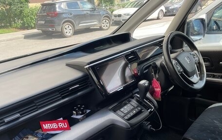Honda Stepwgn IV, 2019 год, 2 550 000 рублей, 4 фотография