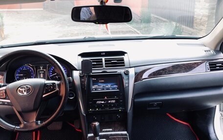Toyota Camry, 2016 год, 1 700 000 рублей, 6 фотография