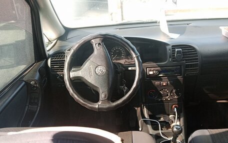Opel Zafira A рестайлинг, 2004 год, 290 000 рублей, 1 фотография