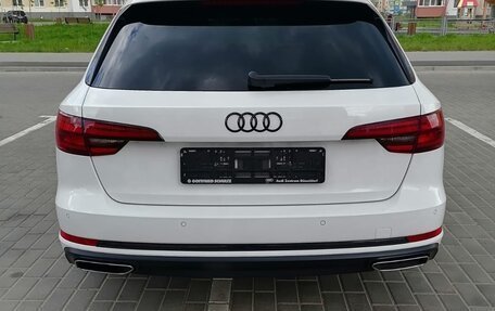Audi A4, 2019 год, 2 550 000 рублей, 10 фотография