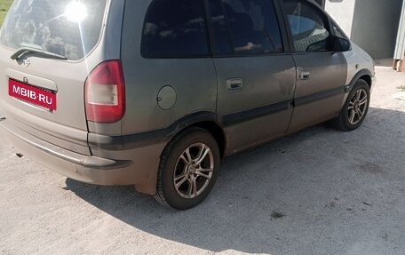 Opel Zafira A рестайлинг, 2004 год, 290 000 рублей, 3 фотография