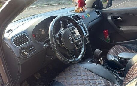 Volkswagen Polo VI (EU Market), 2015 год, 850 000 рублей, 2 фотография