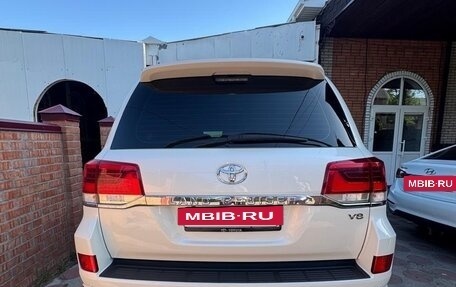 Toyota Land Cruiser 200, 2019 год, 5 300 000 рублей, 5 фотография