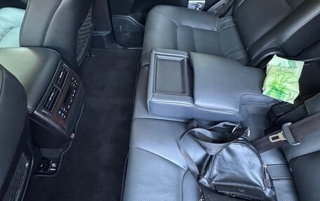 Toyota Land Cruiser 200, 2019 год, 5 300 000 рублей, 7 фотография