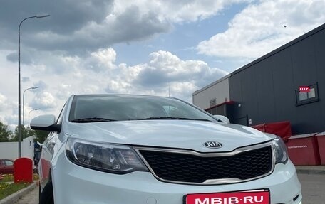 KIA Rio III рестайлинг, 2015 год, 745 000 рублей, 3 фотография