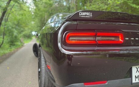 Dodge Challenger III рестайлинг 2, 2020 год, 3 900 000 рублей, 7 фотография