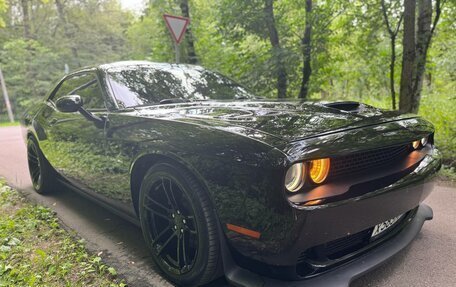 Dodge Challenger III рестайлинг 2, 2020 год, 3 900 000 рублей, 9 фотография