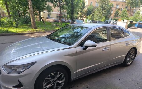 Hyundai Sonata VIII, 2020 год, 2 200 000 рублей, 4 фотография