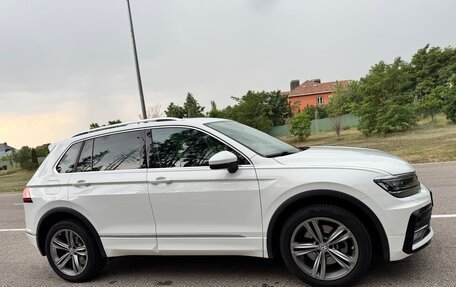 Volkswagen Tiguan II, 2018 год, 2 830 000 рублей, 5 фотография