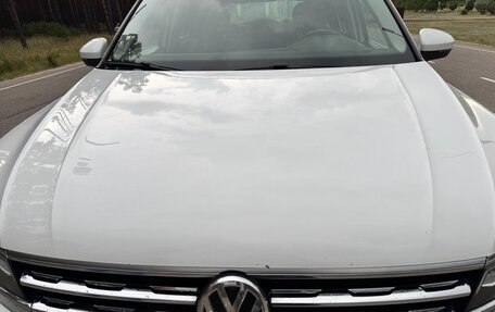 Volkswagen Tiguan II, 2018 год, 2 830 000 рублей, 10 фотография