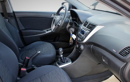 Hyundai Solaris II рестайлинг, 2015 год, 969 000 рублей, 12 фотография
